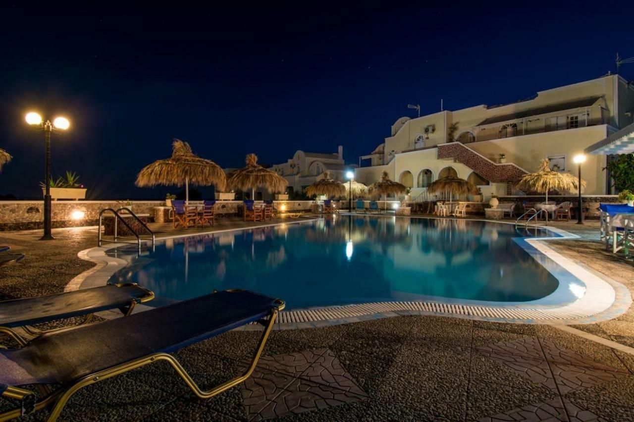 Sea Side Perivolos Hotel Bagian luar foto