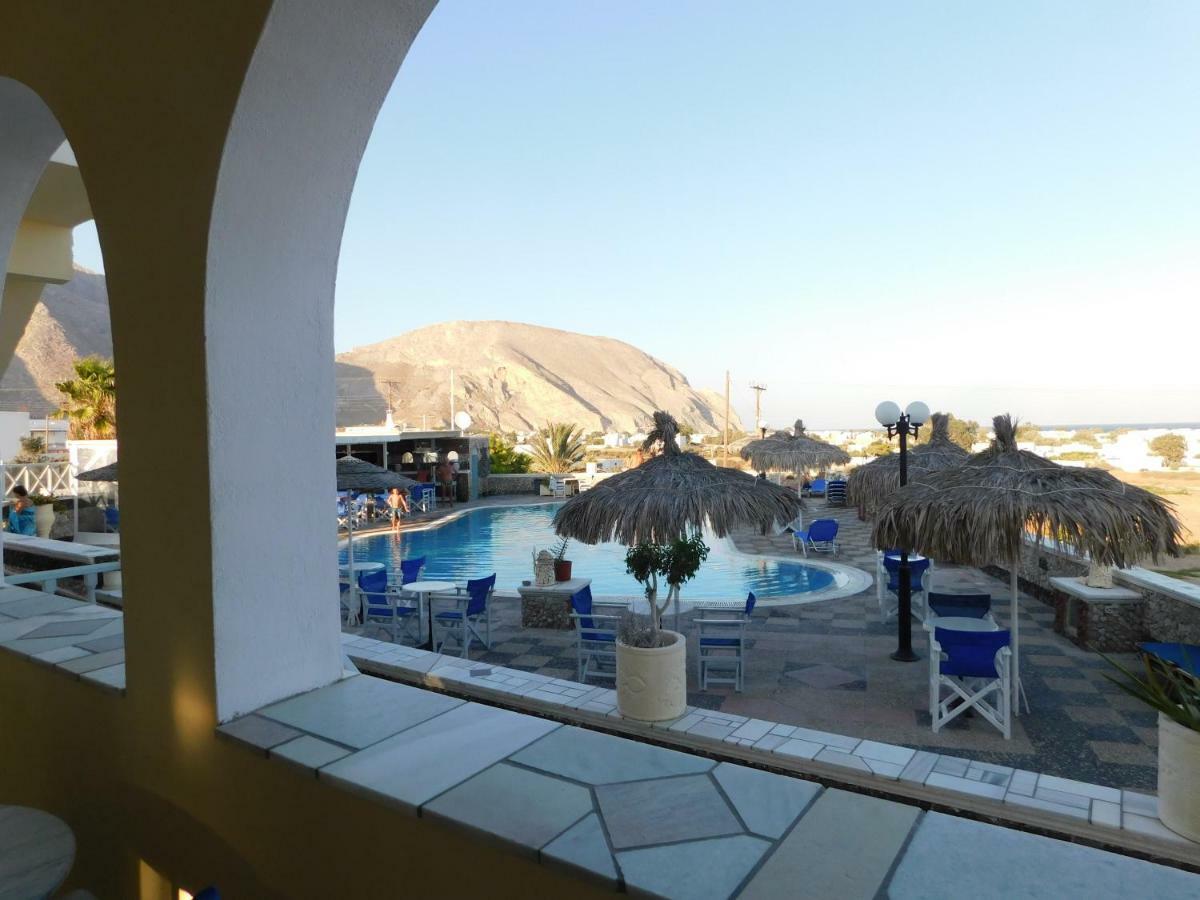 Sea Side Perivolos Hotel Bagian luar foto
