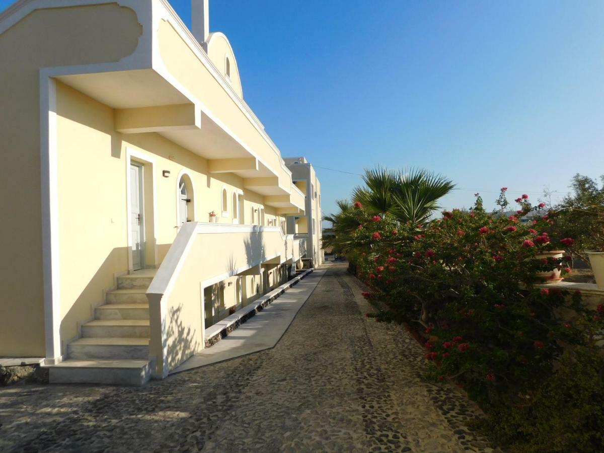 Sea Side Perivolos Hotel Bagian luar foto