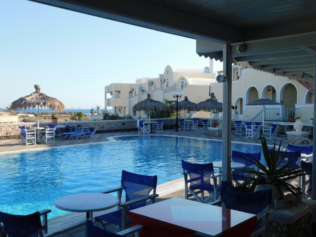 Sea Side Perivolos Hotel Bagian luar foto